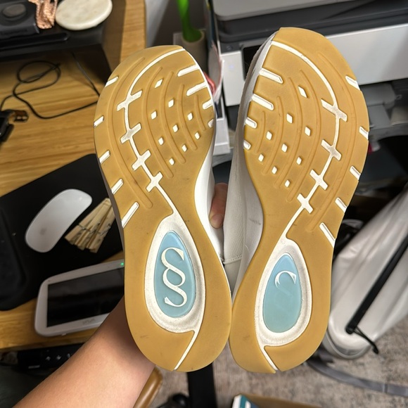 Saysh One Sneakers - Picture 4 of 4